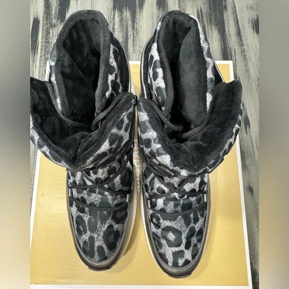 Michael Kors Cassia Black and Gray Cheetah Print Ankle Booties Size 9.5 - Picture 7 of 16